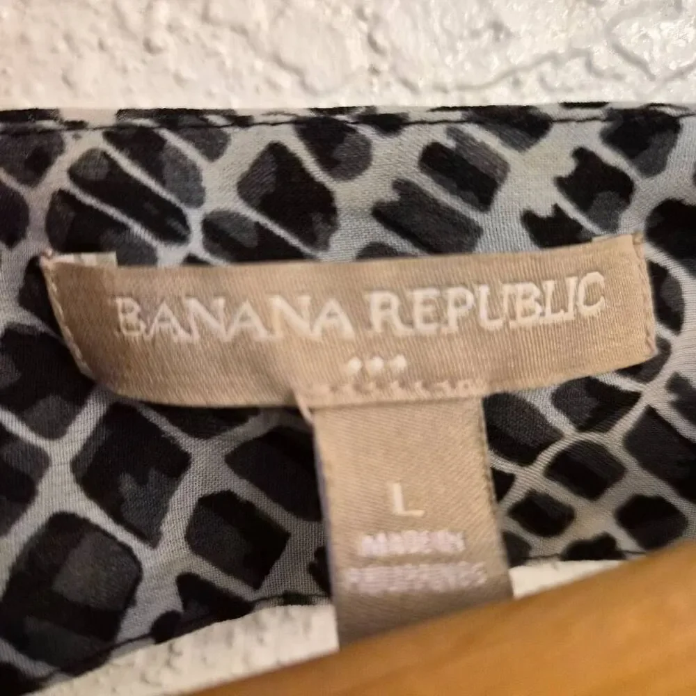 Banana Republic Snakeskin Tank Top: Flowy Effortless Summer Essential Chic Sexy